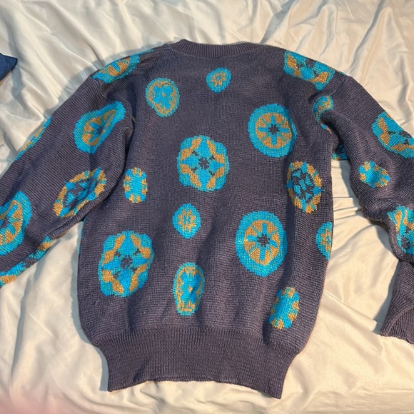 Funky Vintage Sweater - Picture 3 of 3